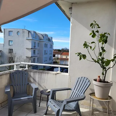 Rochelais Lumineux Apartment *